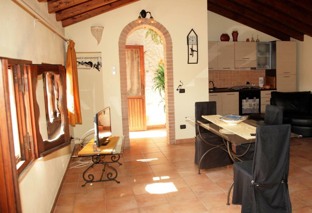 L'Isola Felice Apartment Monserrato Bagian luar foto
