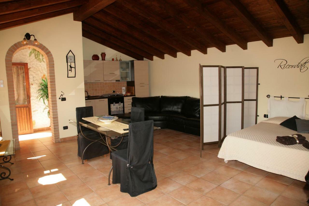 L'Isola Felice Apartment Monserrato Bagian luar foto